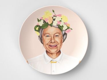 Elizabeth II // 10" Round Plate // Royal Gift Idea (Set: Single Plate)
